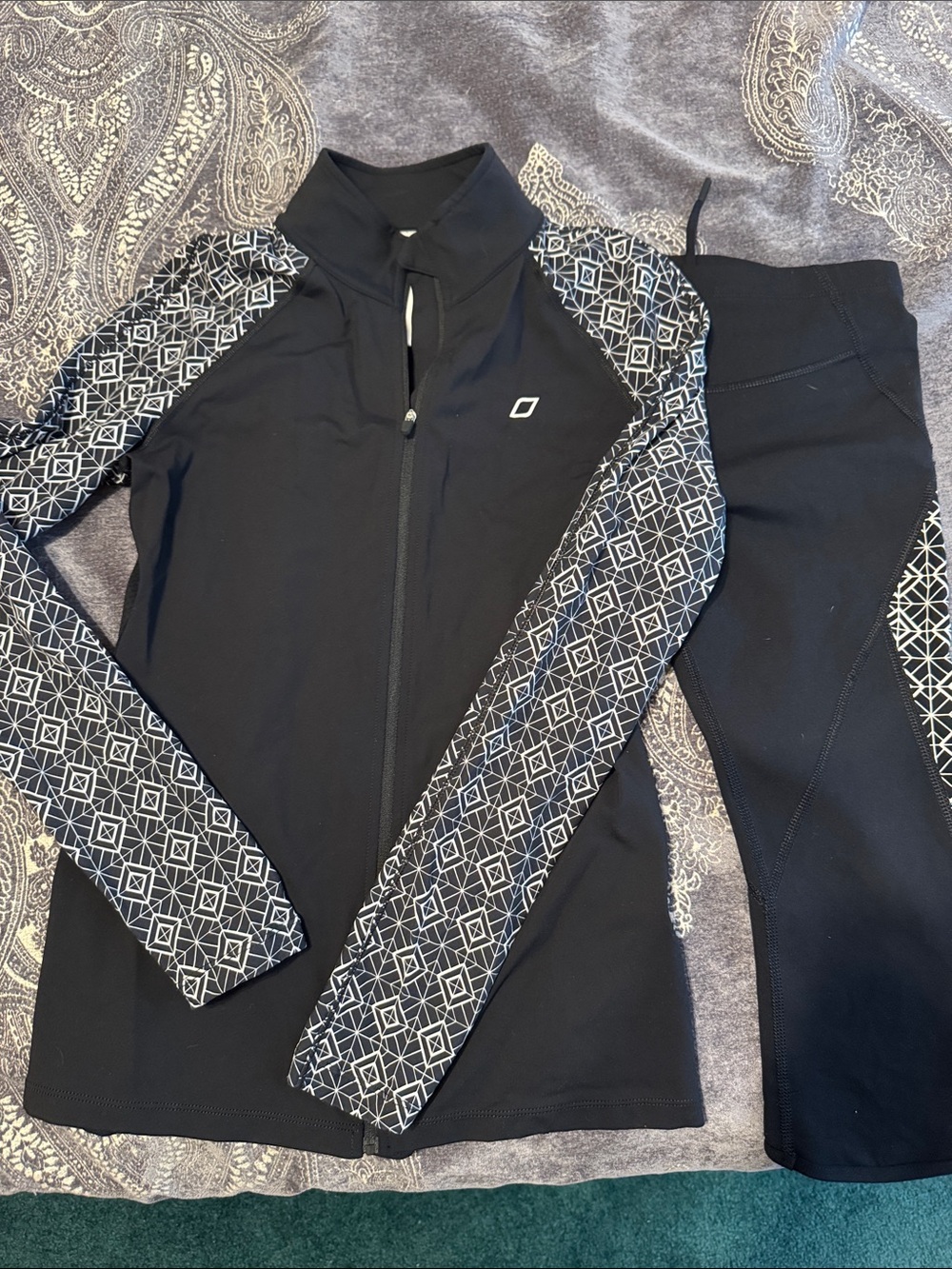 Lorna Jane Black Zip-Up Jacket with White Geometric Sleeve Pattern